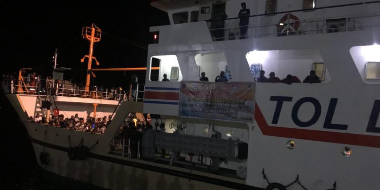 Kapal Tol Laut pun Angkut Ratusan Mudik Gratis di Sorong