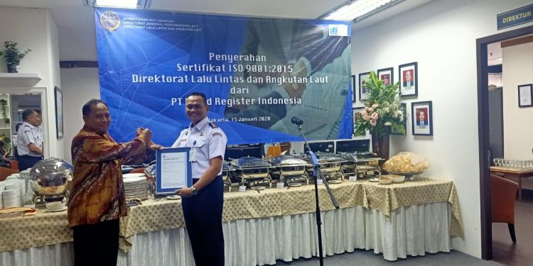 Serius Tingkatkan Layanan, Ditlala Hubla Terima ISO 9001:2015
