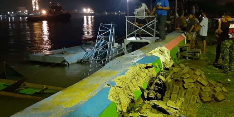 Tug Boat Tabrak Dermaga di Tanjung Redeb