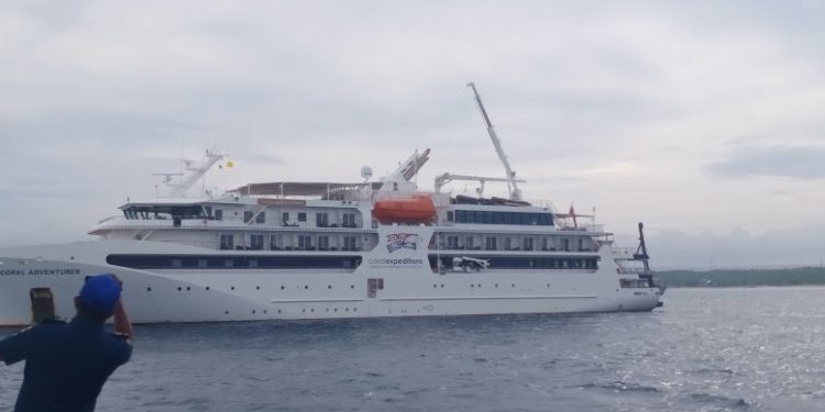 Pemkab Alor Larang Kapal MV Coral Berlabuh