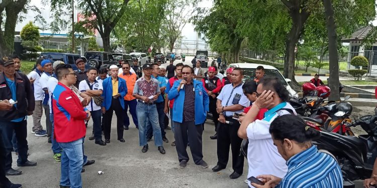 Rabu, Ribuan Buruh akan Demo Omnibus Law