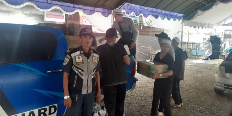 KSOP Banjarmasin Bantu Ribuan Minuman Mineral ke Masyarakat di Haul Guru Sekumpul