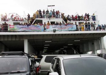 Kapal Penyeberangan Tetap Beroperasi Dengan Hati-hati
