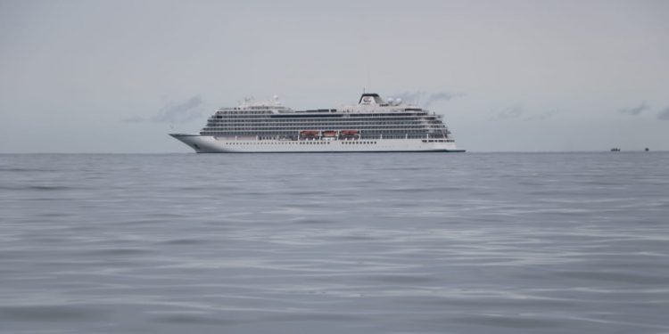 Viking Sun Sandar di Tanjung Emas, Hanya Menaikkan Logistik