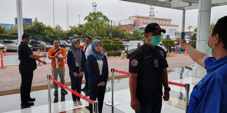 Kebijakan WFH IPC untuk Karyawan Usia 50 Tahun Keatas