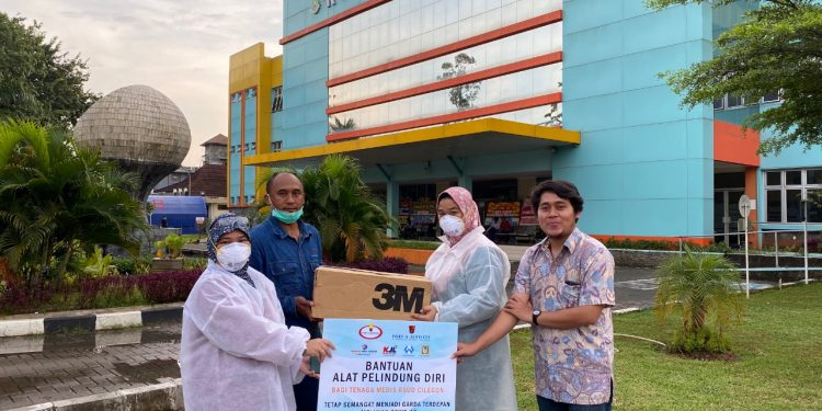 KBS Grup Serahkan Bantuan APD ke RSUD Cilegon