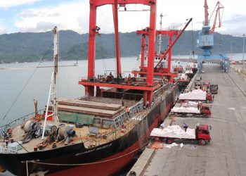 Teluk Bayur Buka Layanan 24/7