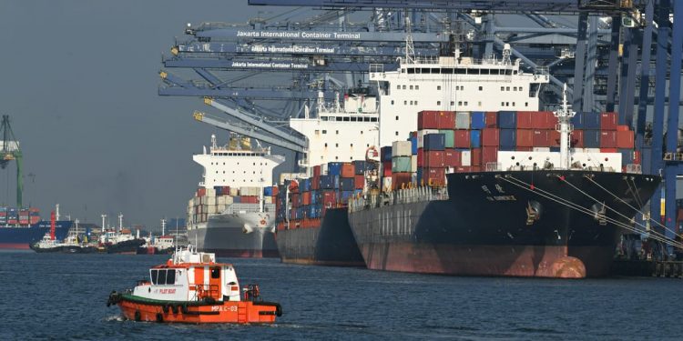 Arus Petikemas di Priok Turun 4,2%
