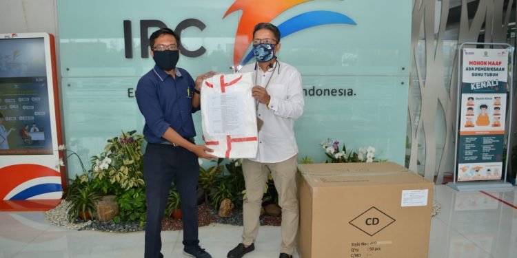 IPC-Pelindo III & Petro Kimia Bantu 80 Ribu APD Untuk Tenaga Medis