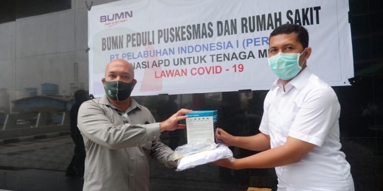 Pelindo I Berikan Bantuan APD ke 3 RS Covid-19 di Sumut