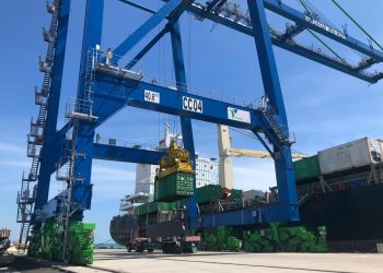 Pelindo IV Tetap Layani Logistik Masyarakat