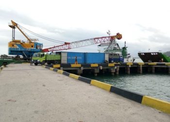 Kapal Tol Laut Bongkar Sembako di Kaimana, Lanjut ke Timika