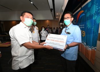 IPC & OP Priok Bagikan 1500 Sembako, Menhub Ikutan Video Call