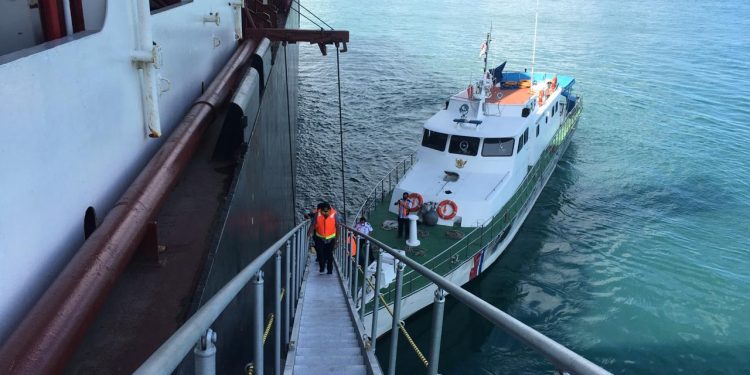 Dua Kapal Kandas Diperiksa KSOP Tanjung Balai Karimun