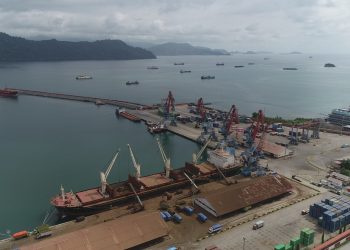 Selama Lebaran, Teluk Bayur Tetap Layani 24 Jam