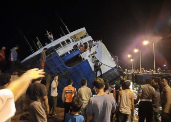 Kapal Milik DLU Kandas, Seluruh Penumpang Selamat