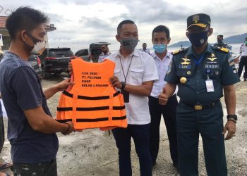 KSOP Panjang Berikan Bantuan Alat Keselamatan Kapal