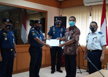 Hentikan MV. Lu Huang Yuan Yu 117, PPLP Tanjung Uban Terima Penghargaan