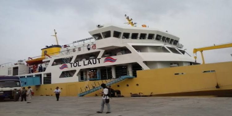Tol Laut, Kapal Ternak Camara Nusantara 2 Layari Kupang-Dumai