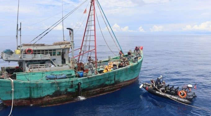Bakamla Sergap Kapal Asing Pencuri Ikan di Laut Natuna