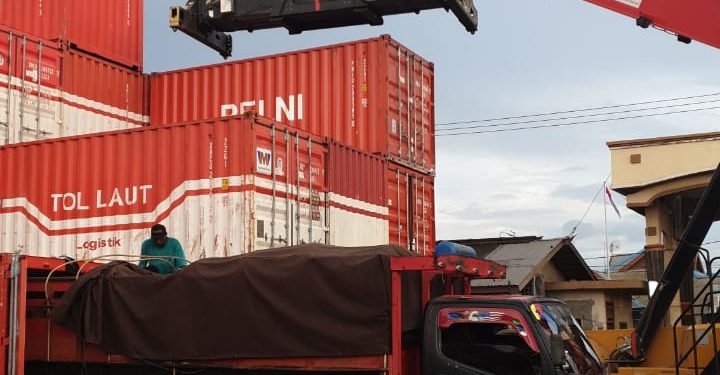 Dari Merauke ke Surabaya, Kapal Tol Laut Bawa 16 Kontainer Beras