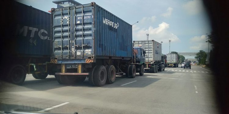 Benang Kusut Kemacetan di Pelabuhan Priok, Apa Penyebabnya?