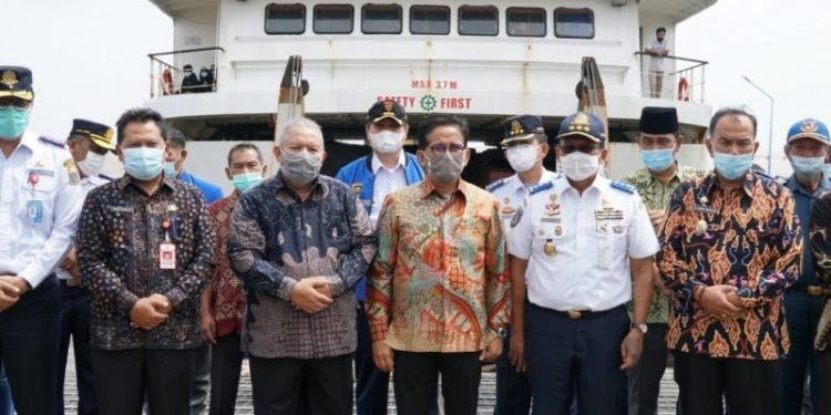 Pelabuhan Komersil Kuala Tungkal Diresmikan