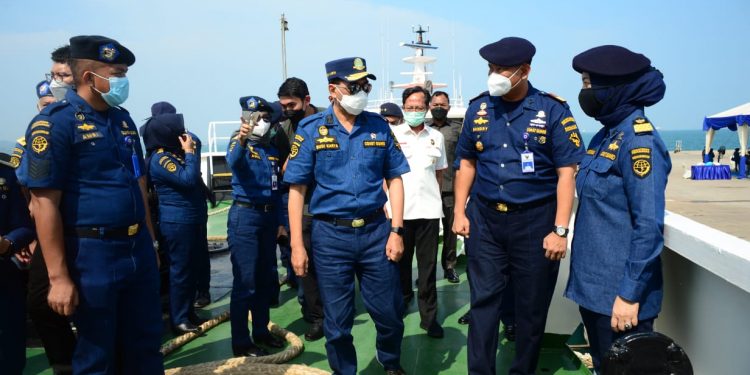 Ke Batam, Menhub Instruksikan Jajarannya Tegakkan Hukum Bagi Pelanggar di Perairan Indonesia