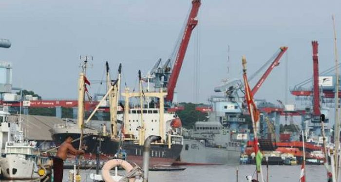 2020, Aktivitas Bongkar Muat di Boom Baru Naik