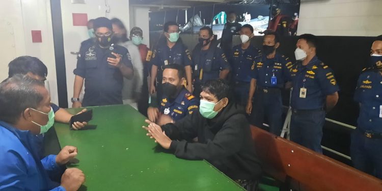 Informasi VTS Batam Selamatkan Tiga Penumpang Boat Tenggelam di Pulau Putri