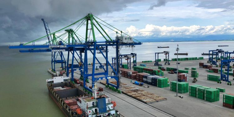 Pelindo IV Gelontorkan Rp 792 M, Tambah Alat