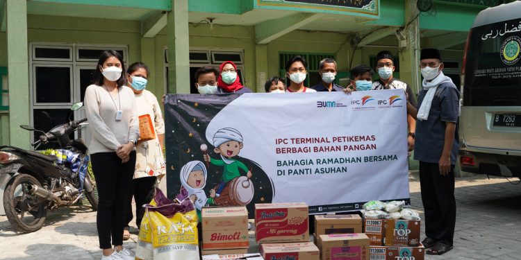 IPC TPK Berbagi ke Panti Asuhan