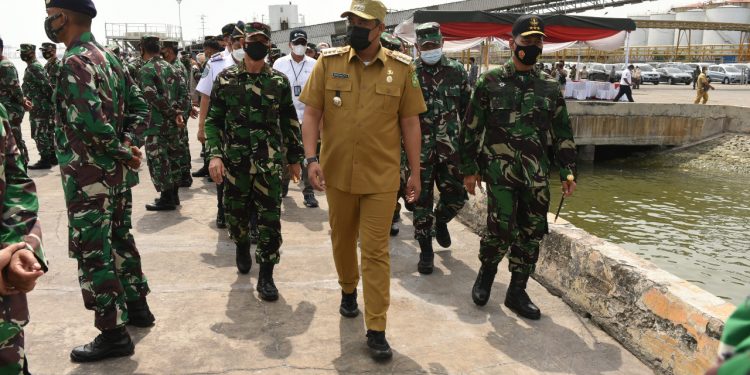 Danlantamal-Walkot Medan Sambut Kontingen Latsitardanus di Pelabuhan