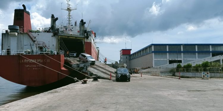 Setiap Bulan, 5 Ribu Mobil Baru Masuk Belawan