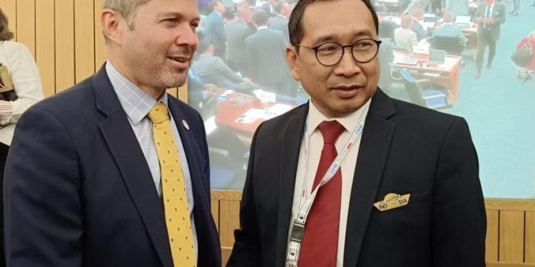 Arsenio Dari Republik Panama Terpilih Sekjen IMO