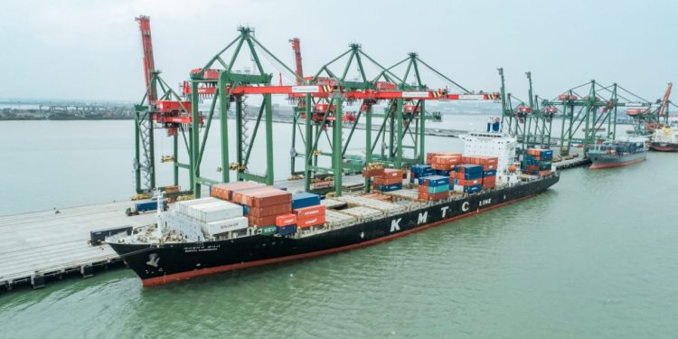 Trafik Kapal di Terminal Teluk Lamong Naik Tajam, Ada Apa?