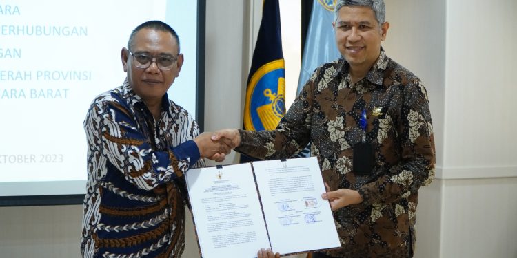 Kemenhub Serah Terima P3D Pelabuhan Pengumpan Regional ke Pemprov NTB