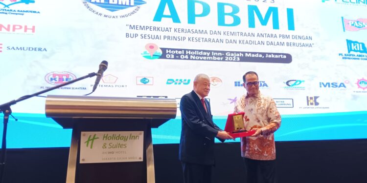 Rakernas APBMI, Menhub Minta Supaya APBMI Bisa Membantu Turunkan Biaya Logistik