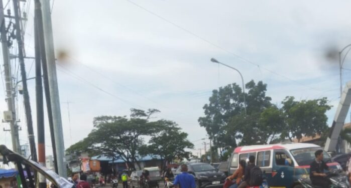 Pelindo Tak Peduli Jalanan di Belawan Macet
