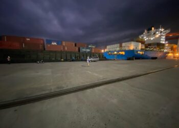 Percepat Layanan, Dua Kapal Sandar Sekaligus di TPK Panjang Pasca Insiden