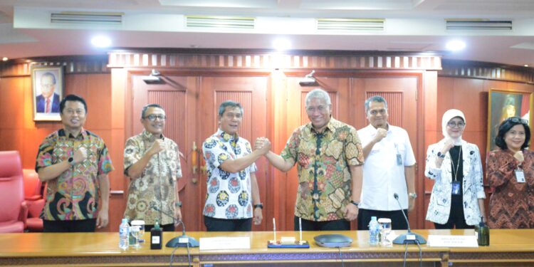 Tingkatkan Layanan, Bulog Gandeng Pelindo