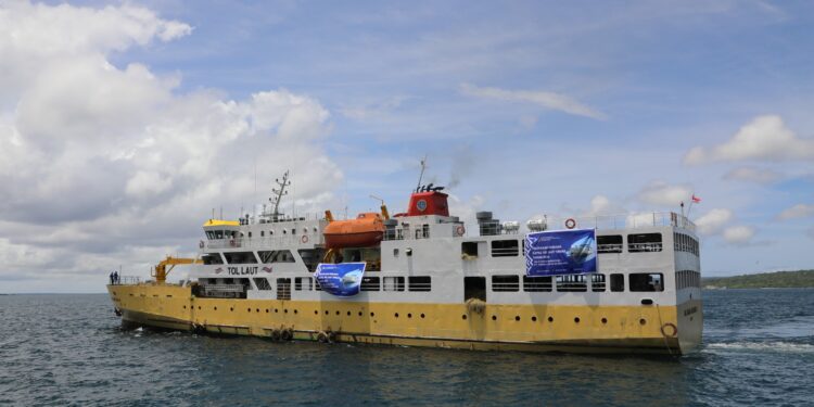 Pelayaran Perdana Kapal Ternak, Muat 550 Sapi ke Banjarmasin