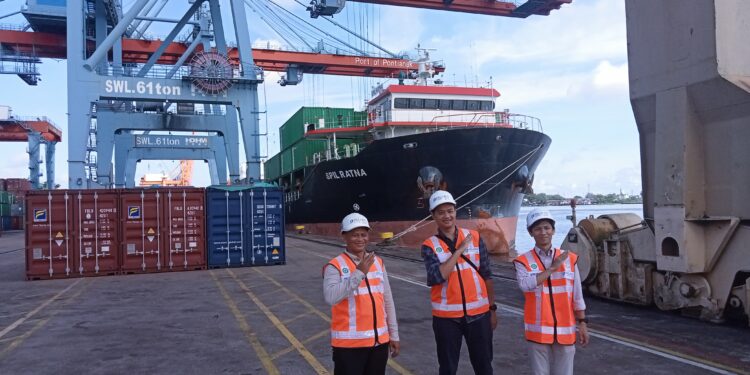 Pelindo Perlu Segera Ganti CC 01 di Pontianak, 14.000 TEUs per Bulan Petikemas Dilayani IPC TPK