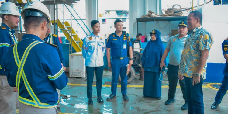 Untuk Lebaran 2024, Dua Kapal Siap Angkut Penumpang di Pelabuhan Penyeberangan Gorontalo