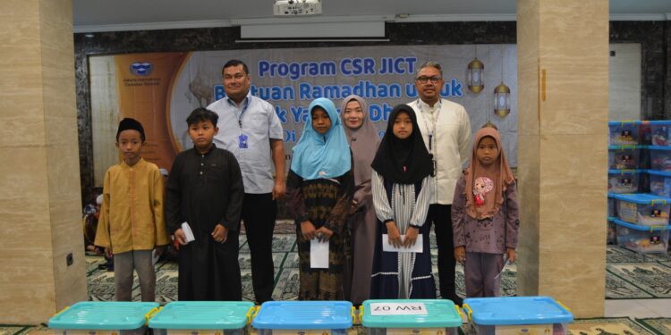 JICT Beri Santunan ke 500 Yatim dan Duafa