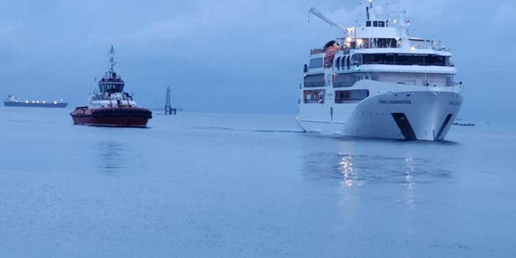 Sandarkan MS Coral Geographer, Kebanggan Bagi SPJM