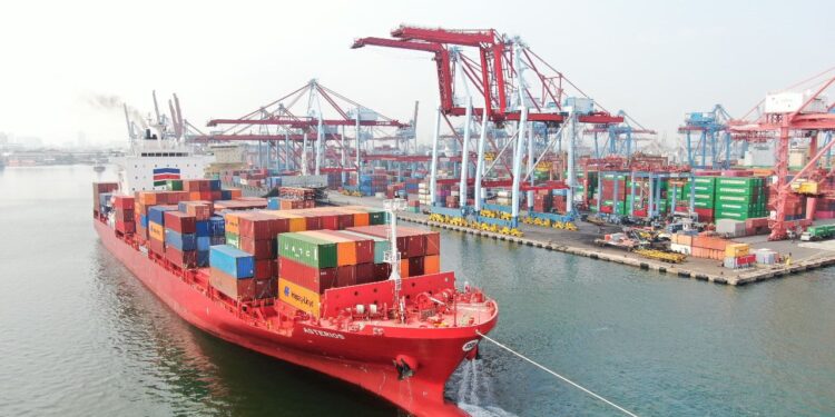 Pengusaha di Jatim Sambut Positif Diskon 50% Penumpukan Petikemas