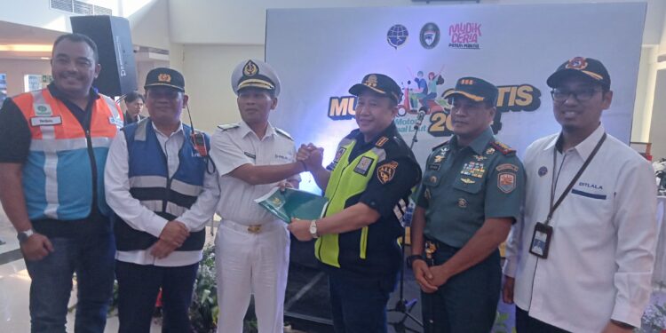 Dobonsolo Angkut Ribuan Penumpang & Sepeda Motor Gratis ke Jakarta