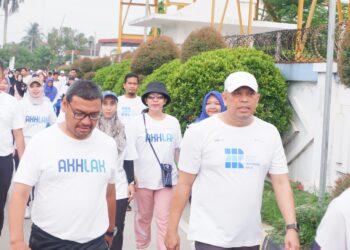 Pelindo Grup Jalan Sehat di Pelabuhan Medan