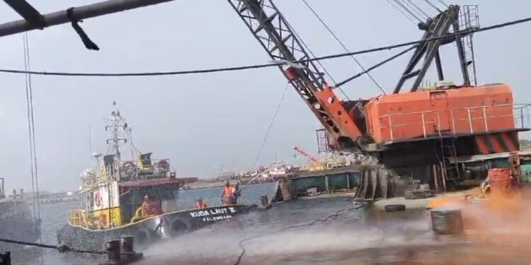 Dermaga KCN Terbakar, Tak Ada Korban Jiwa